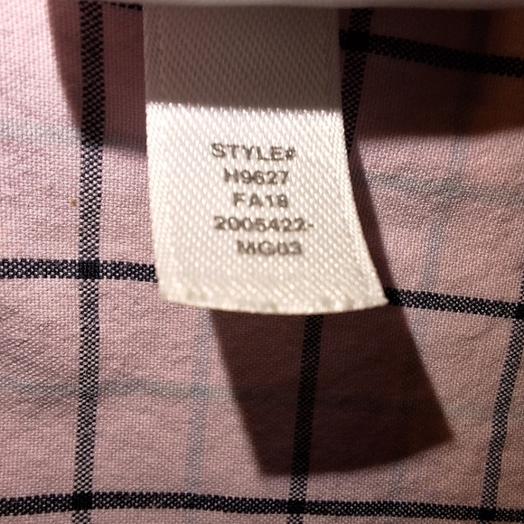 A J. Crew Classic long sleeve button-down shirt in a mens size medium - Picture 6 of 9